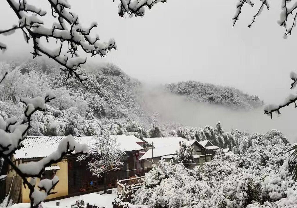Zhangjiajie Yueranju Hostel Exterior photo